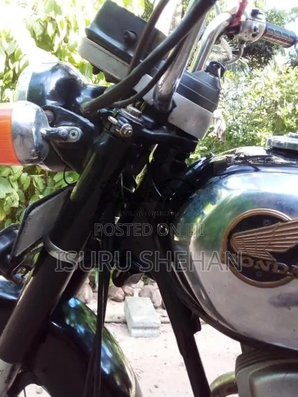 Honda Twin 1995 Motorbike (Used)