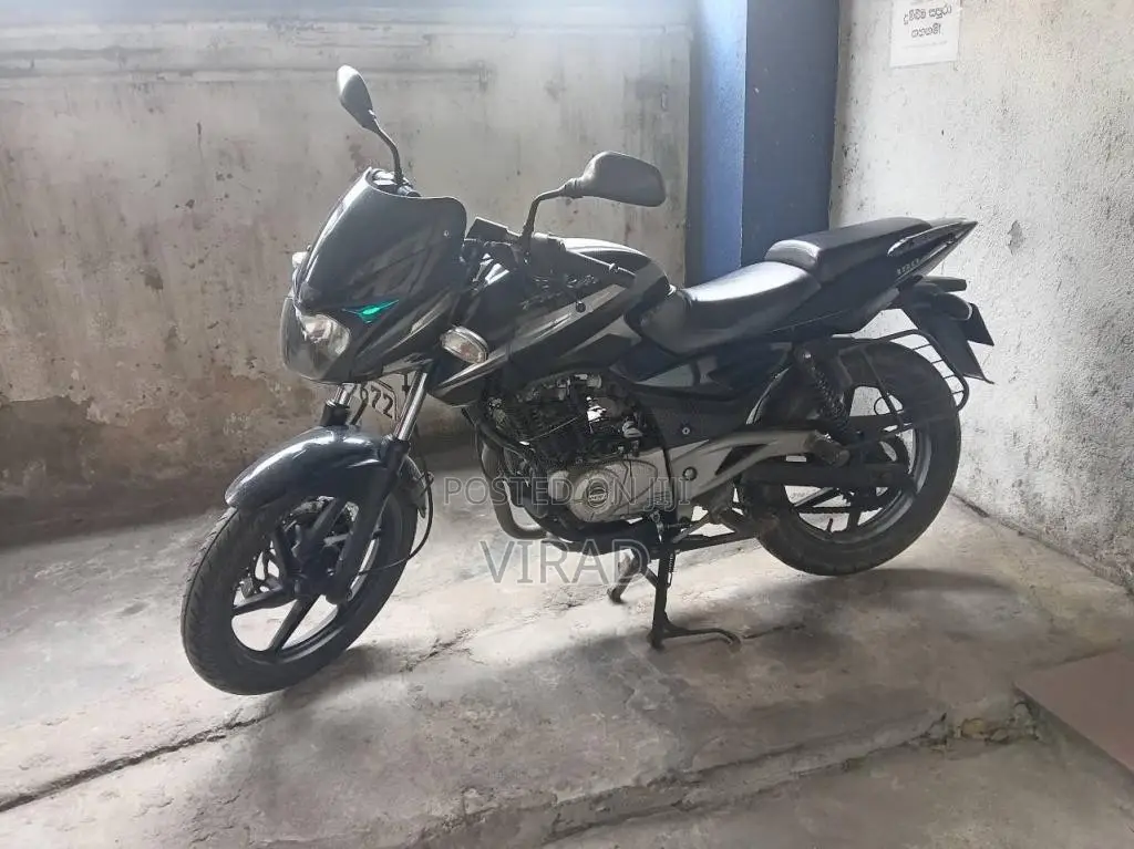 Bajaj Pulsar 2016 Motorbike (Used)