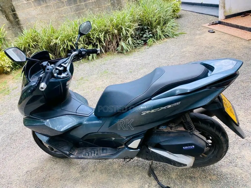 Honda Pcx 2021 Motorbike (Used)