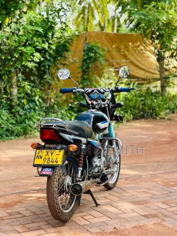 Bajaj CT-100 2012 Motorbike (Used)