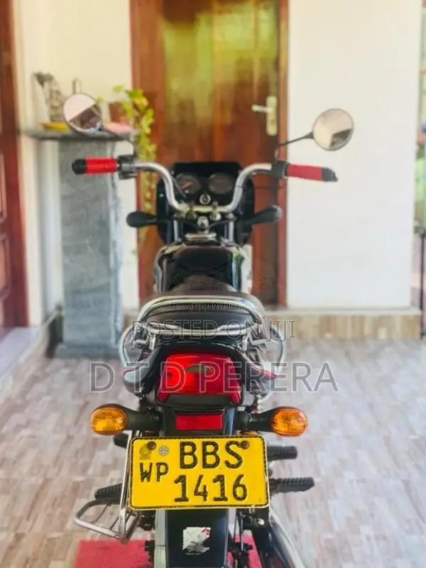 Bajaj CT-100 2014 Motorbike (Used)