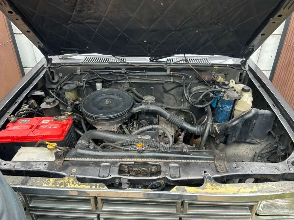 Nissan D-21 4X4 1988 Pickup (Used)