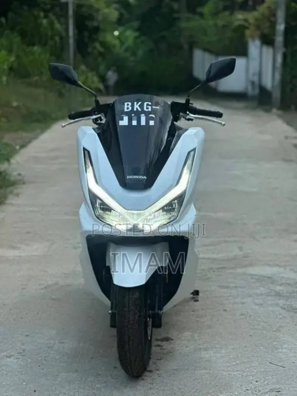 Honda PCX 160 2025 Motorbike (Used)