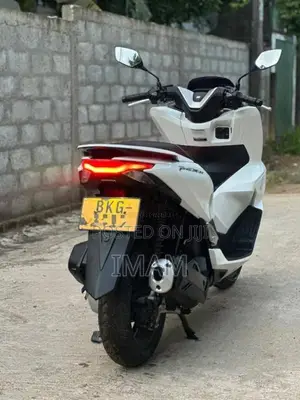 Honda PCX 160 2025 Motorbike (Used)