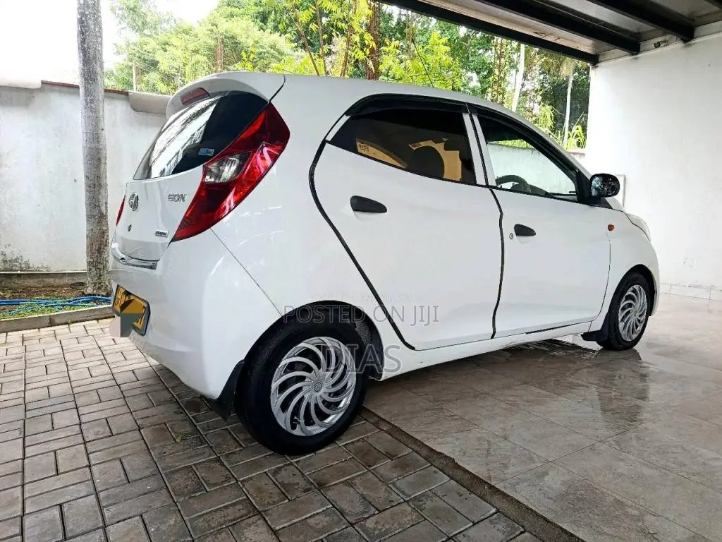 Hyundai EON 2017 Car (Used)