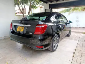 Toyota Axio 2016 Car (Used)