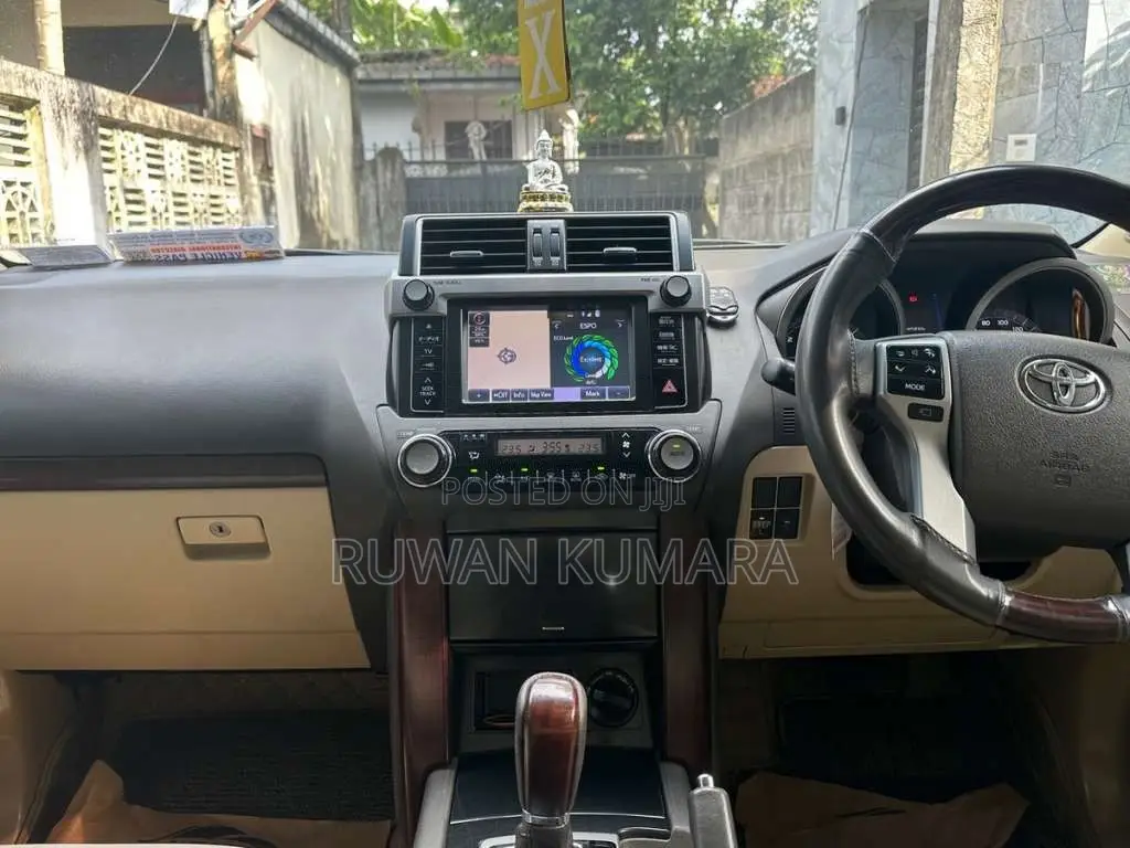 Toyota Prado 2015 SUV (Used)