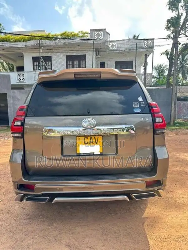 Toyota Prado 2015 SUV (Used)