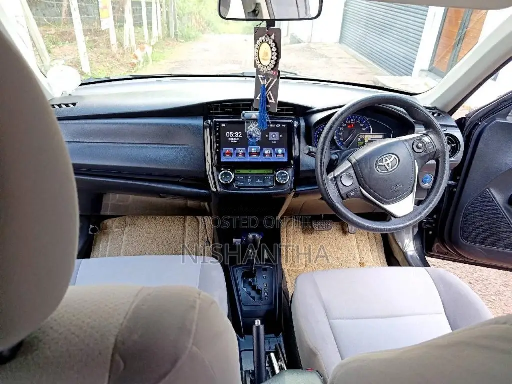 Toyota Axio 2016 Car (Used)