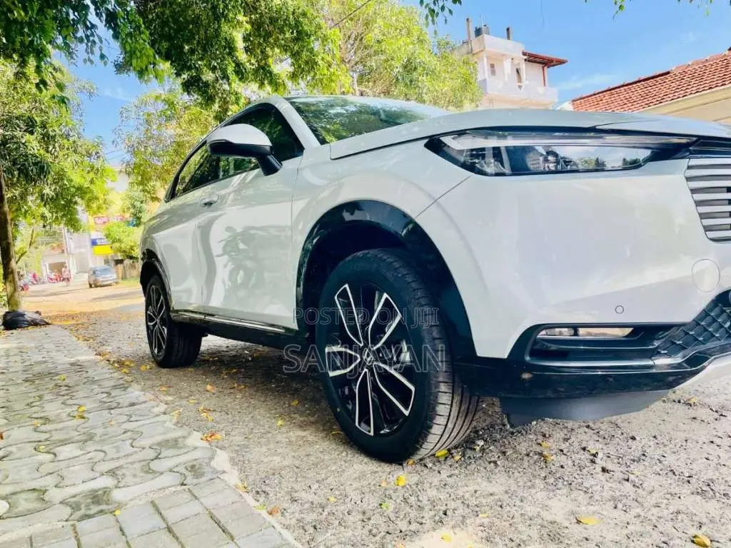 Honda Vezel Z Grade 2025 SUV (Used)