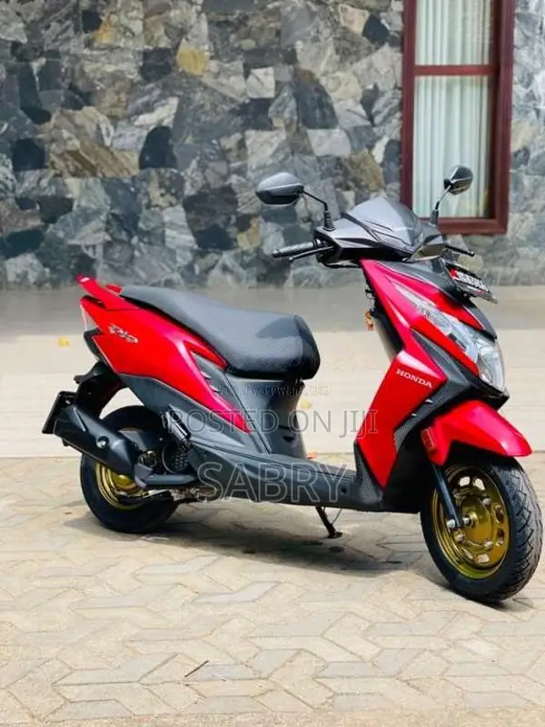 Honda Dio DLX 2025 Motorbike (Used)