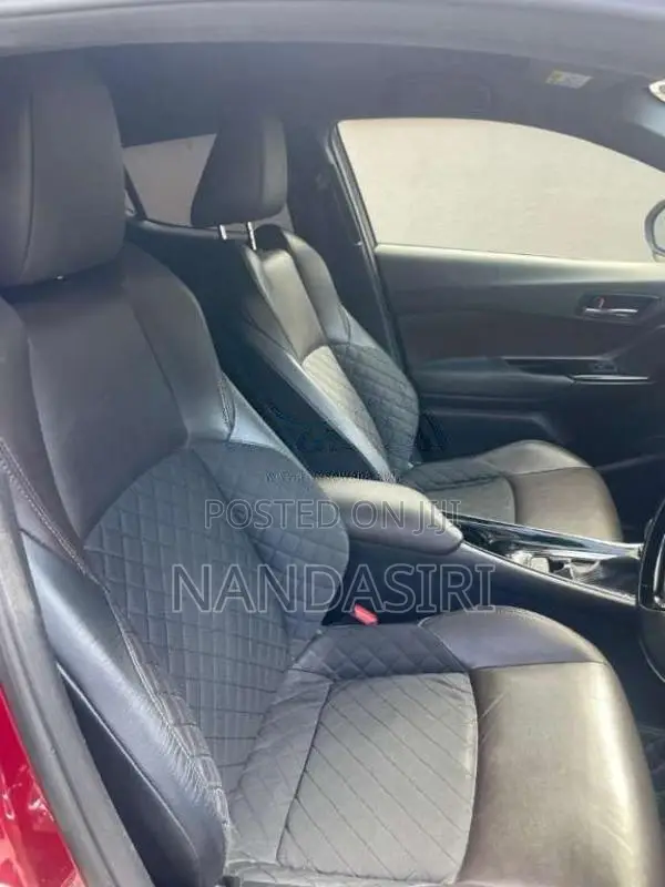 Toyota CHR NGX 10 2018 SUV (Used)