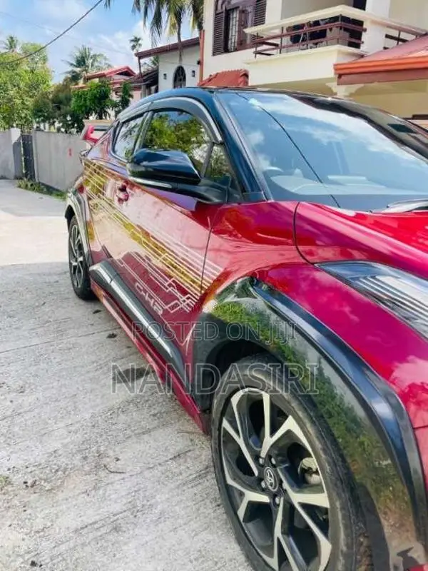 Toyota CHR NGX 10 2018 SUV (Used)