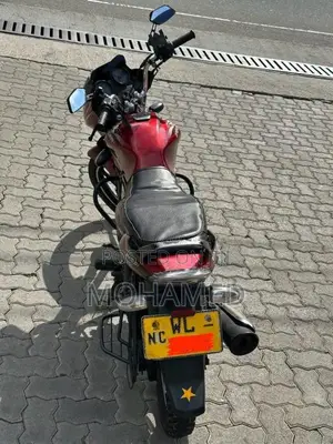 Bajaj 100 2010 Motorbike (Used)