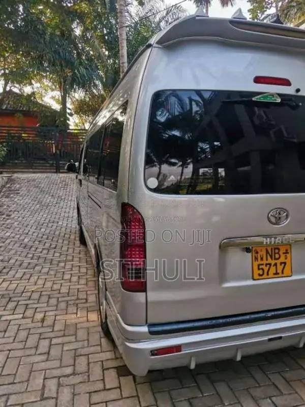 Toyota KDH 2007 Van (Used)