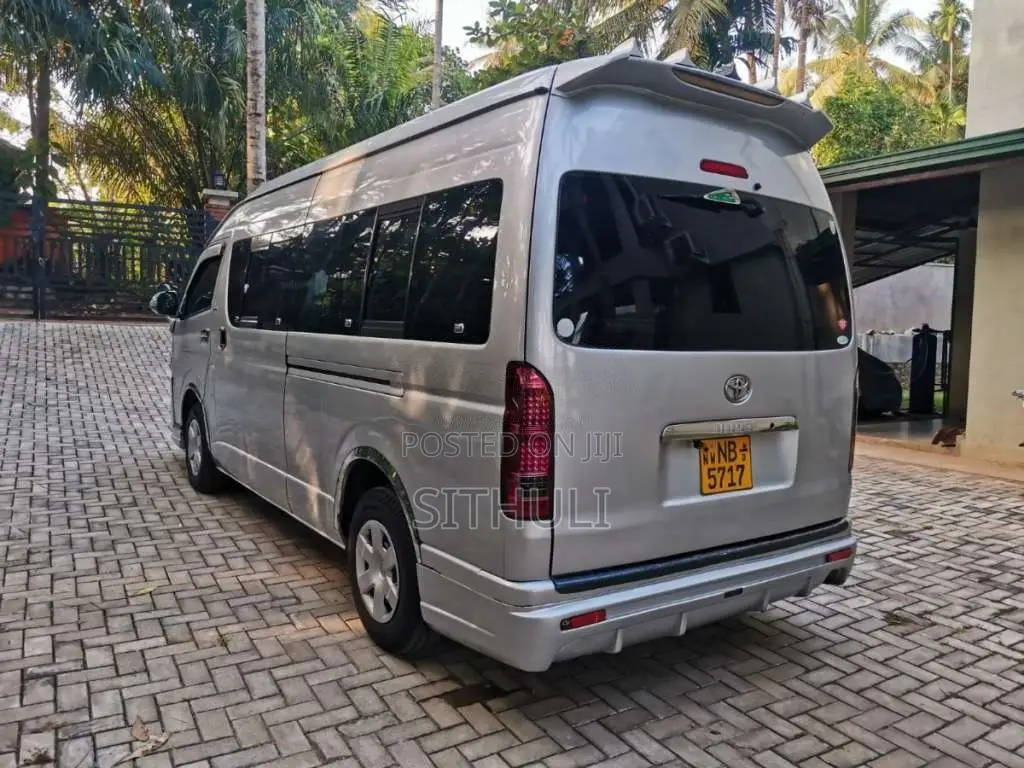 Toyota KDH 2007 Van (Used)