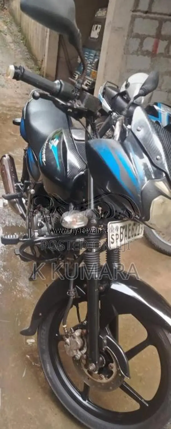 Bajaj DISCOVER 2013 Motorbike (Used)