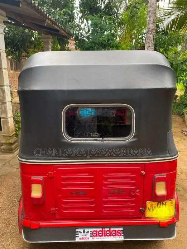 Bajaj 4 Stroke 2007 Three Wheel (Used)