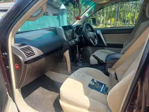 Toyota Prado 2010 SUV (Used)