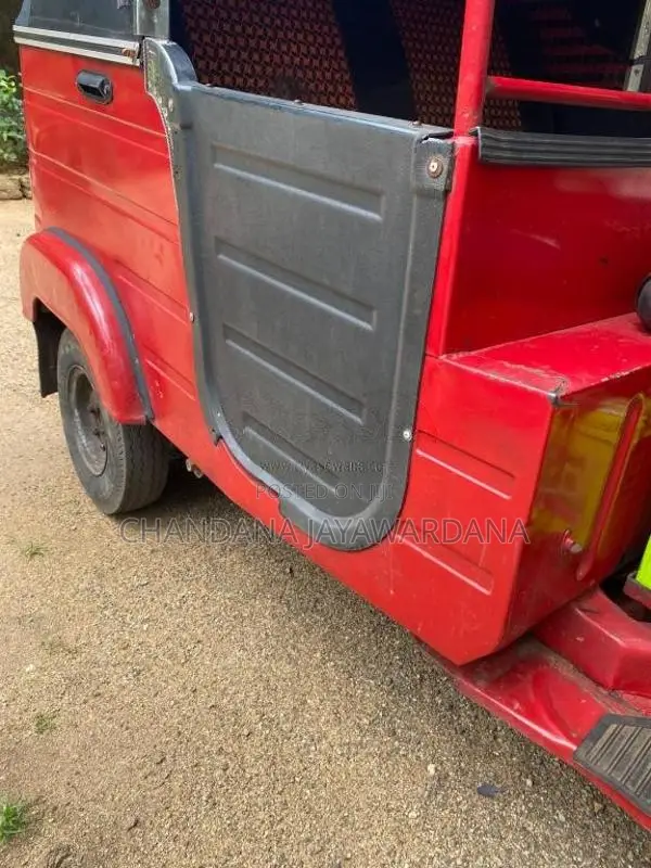 Bajaj 4 Stroke 2007 Three Wheel (Used)