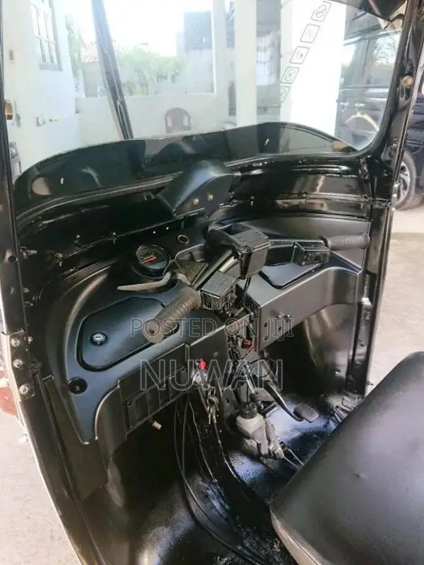 Bajaj 4 stroke 2012 Three Wheel (Used)
