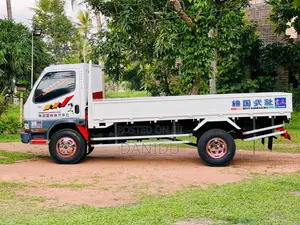 Mitsubishi Canter 1981 Lorry (Used)