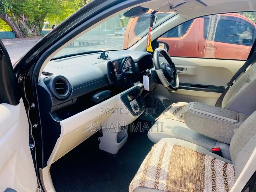 Toyota Passo 2016 Car (Used)