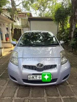 Toyota Vitz 2010 Car (Used)