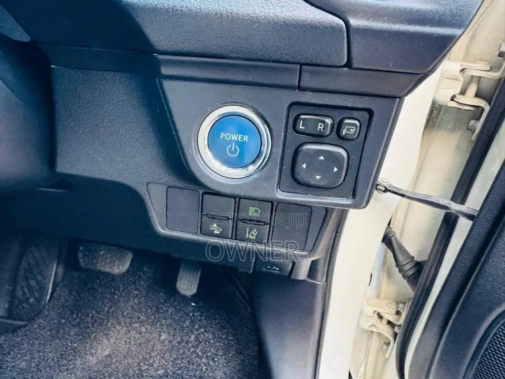 Toyota Axio G Safety 2015 Car (Used)