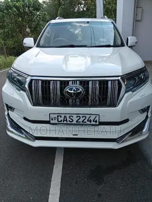 Toyota Land Cruiser Prado TRJ 150 TX 2015 SUV (Used)
