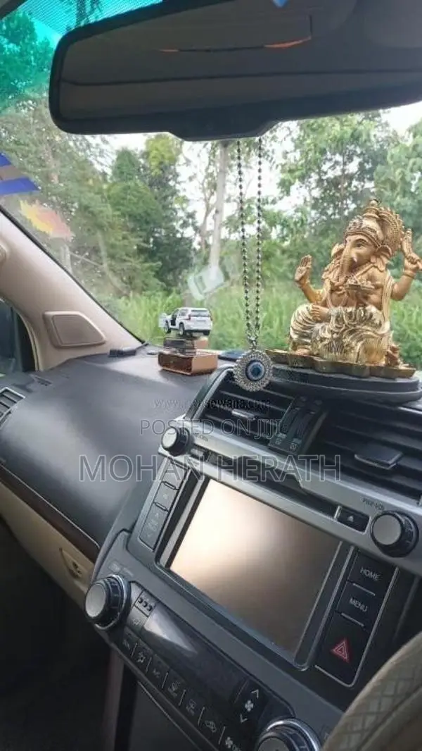 Toyota Land Cruiser Prado TRJ 150 TX 2015 SUV (Used)