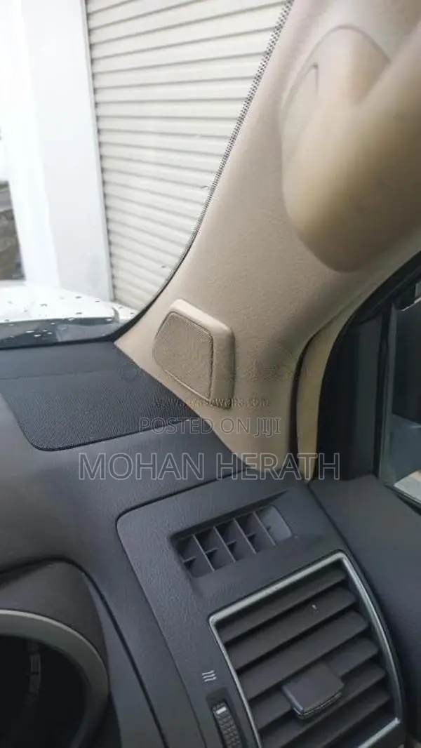 Toyota Land Cruiser Prado TRJ 150 TX 2015 SUV (Used)