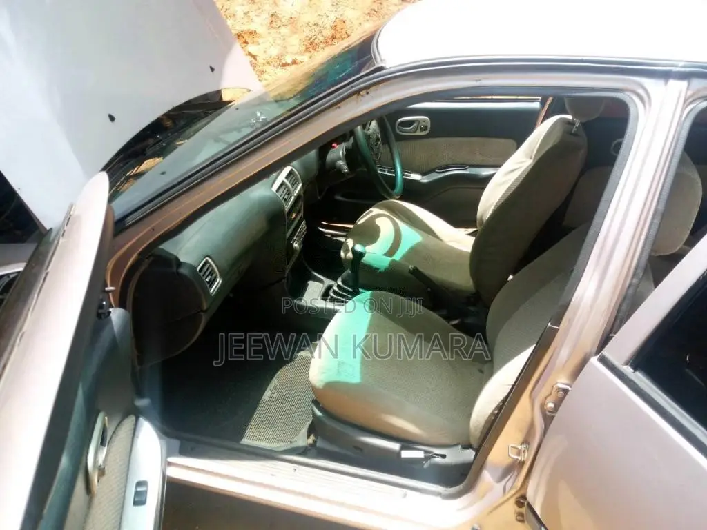 Suzuki Esteem 2005 Car (Used)