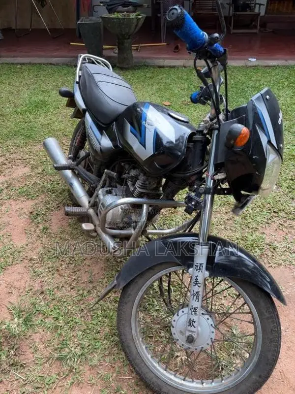 Bajaj CT-100 2013 Motorbike (Used)