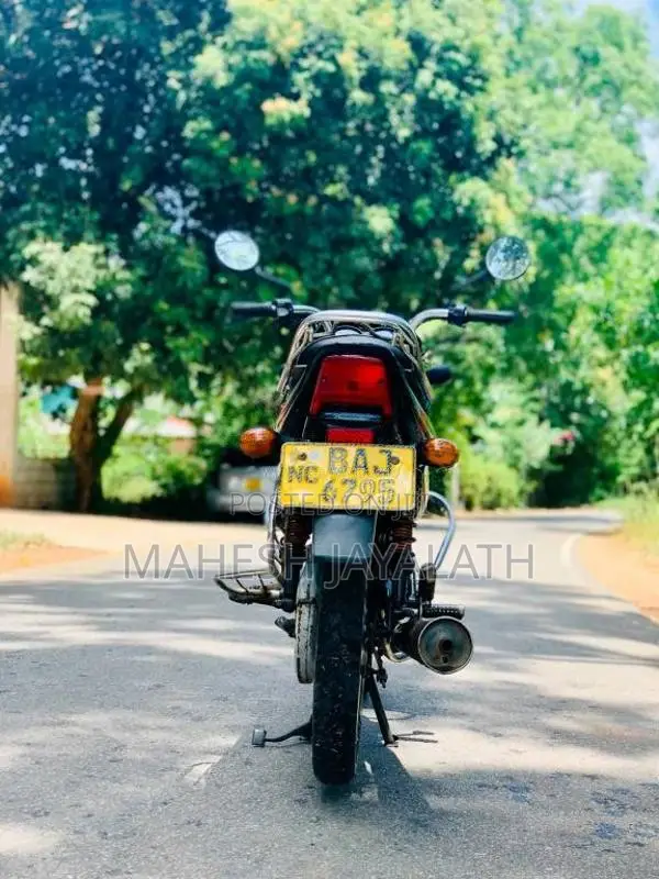 Bajaj CT-100 2013 Motorbike (Used)