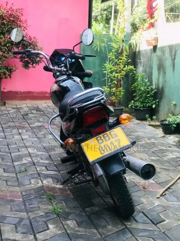 Bajaj CT-100 2014 Motorbike (Used)