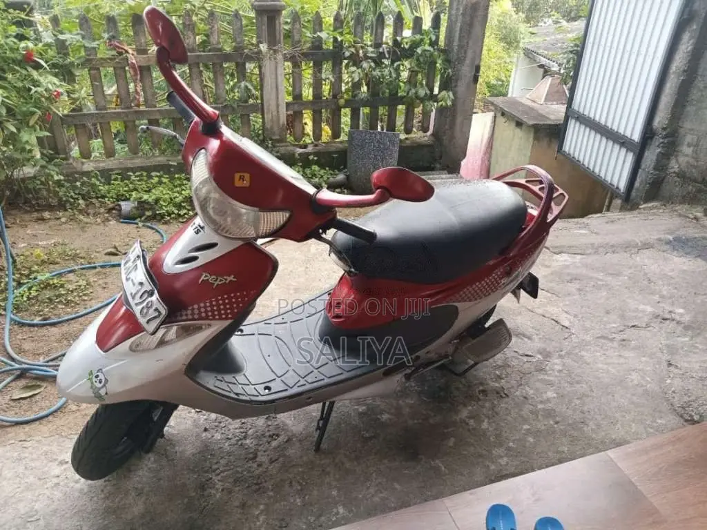 TVS Scooty Pep 2011 Motorbike (Used)