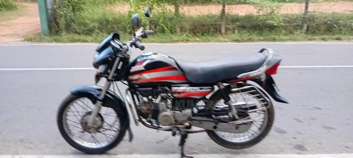 Hero-Honda DELUXE 2012 Motorbike (Used)
