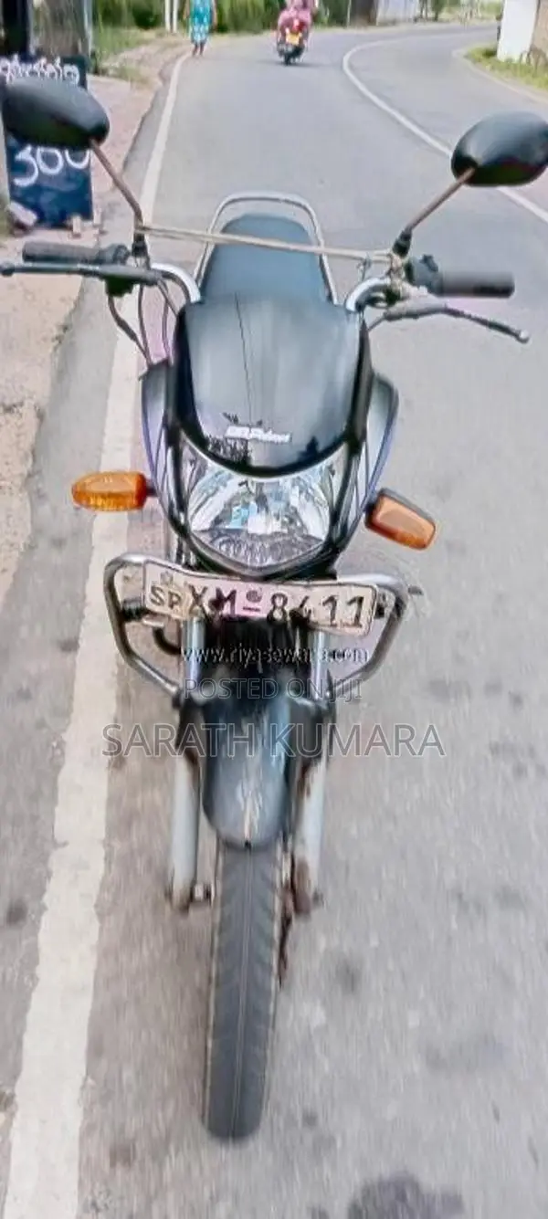 Hero-Honda DELUXE 2012 Motorbike (Used)