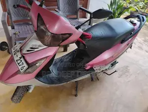 TVS Scooty Streak 2010 Motorbike (Used)