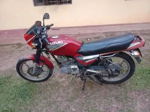 Suzuki GS125 2004 Motorbike (Used)