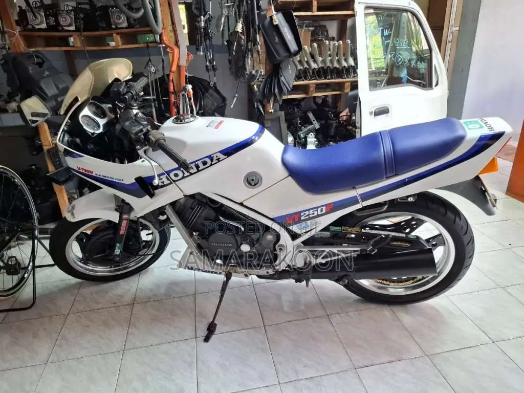 Honda VT250F JAPAN 2014 Motorbike (Used)