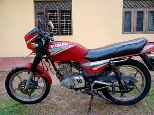 Suzuki GS125 2004 Motorbike (Used)
