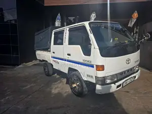 Toyota CrewCab 1999 Crew Cab (Used)