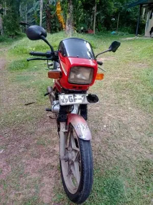 Suzuki GS125 2004 Motorbike (Used)