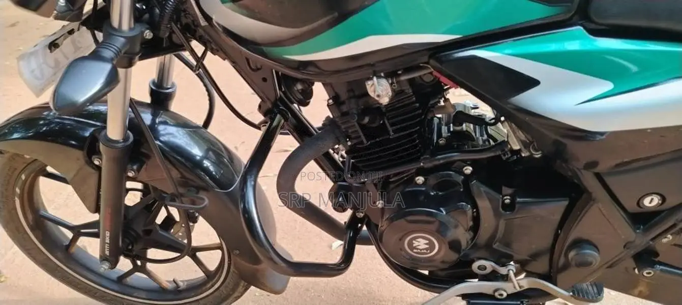 Bajaj Discover 2025 Motorbike (Used)
