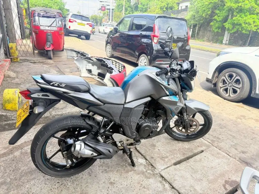 Yamaha FZ-S Version 2.0 2017 Motorbike (Used)