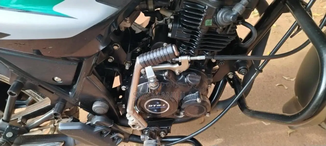 Bajaj Discover 2025 Motorbike (Used)