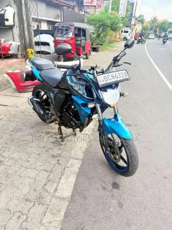 Yamaha FZ-S Version 2.0 2015 Motorbike (Used)