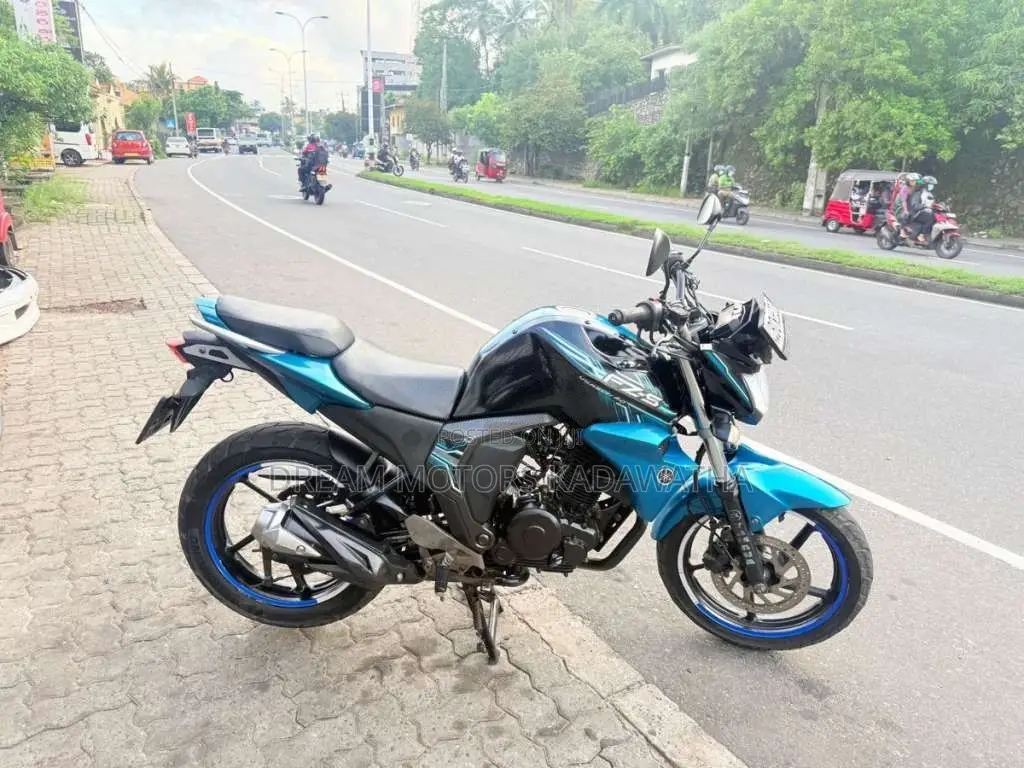 Yamaha FZ-S Version 2.0 2015 Motorbike (Used)